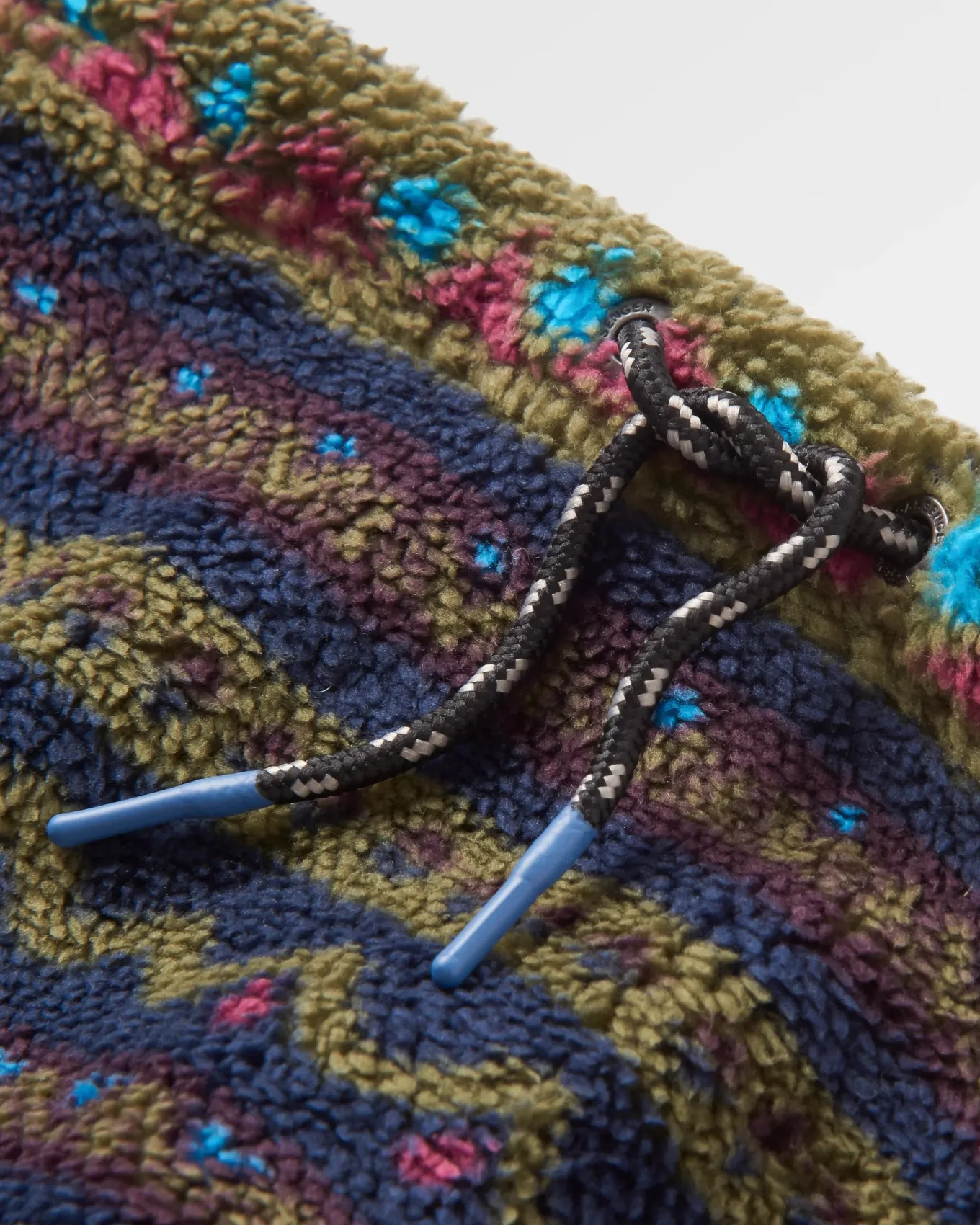 Ash Recycelter Sherpa Fleece Schlauchschal - Berg Geo Multi