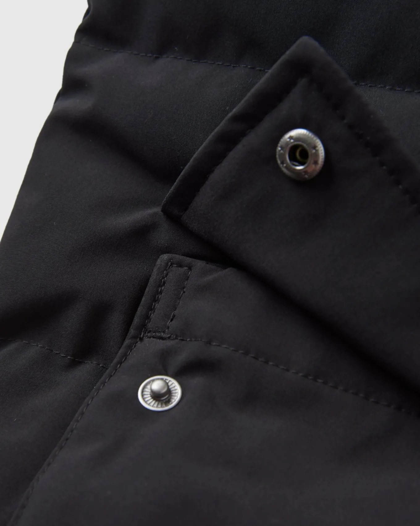 Baltic recyceltes Top - Schwarz/Khaki