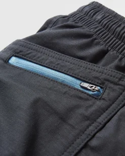 Basswood Bio-Baumwolle Shorts - Schwarz
