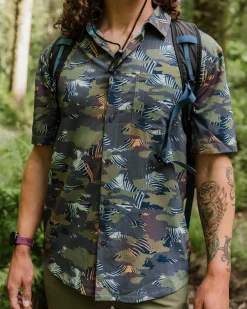 365 Bedrucktes Aktiv-Shirt - Palmen-Camo Apricot