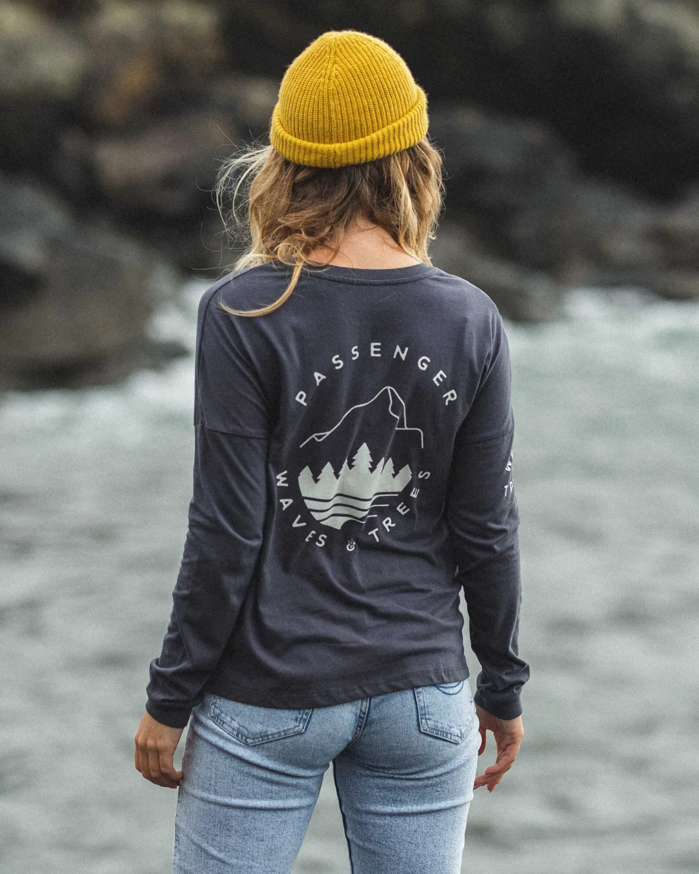 Big Leaf Recyceltes Langarmshirt - Verblasstes Schwarz
