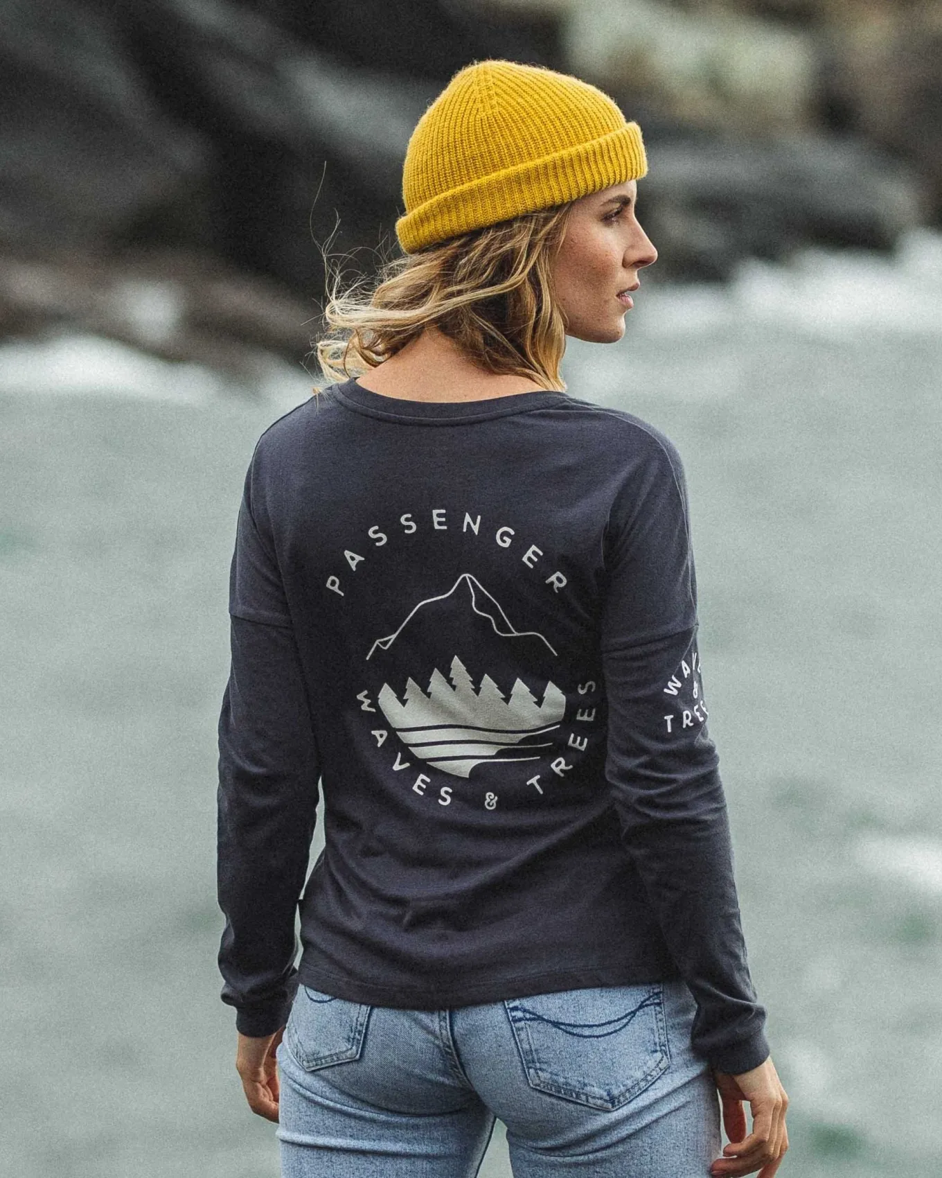 Big Leaf Recyceltes Langarmshirt - Verblasstes Schwarz