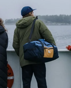 Boondocker Recycelte 30L Reisetasche - Honig/Dunkelblau/Sattes Marineblau