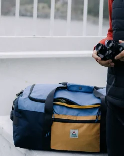 Boondocker Recycelte 30L Reisetasche - Honig/Dunkelblau/Sattes Marineblau