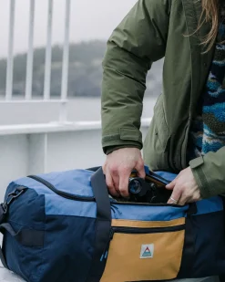 Boondocker Recycelte 30L Reisetasche - Honig/Dunkelblau/Sattes Marineblau