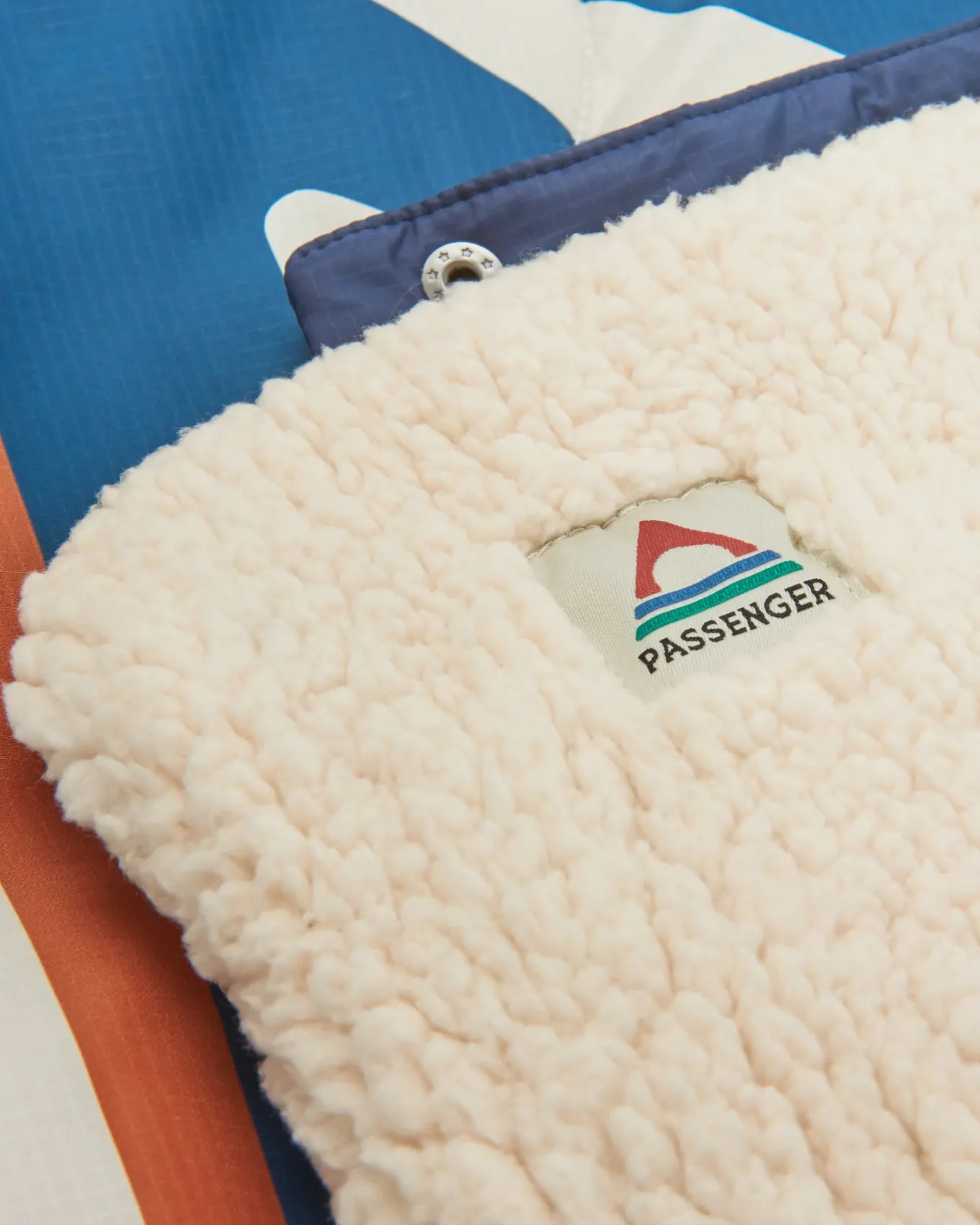 Cabin Recycelte Sherpa Decke - Berg Geo Grau Blau