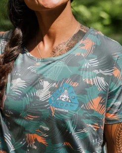 Chakra Tie Back Aktiv Recyceltes T-Shirt - Palm Camo Tiefsee