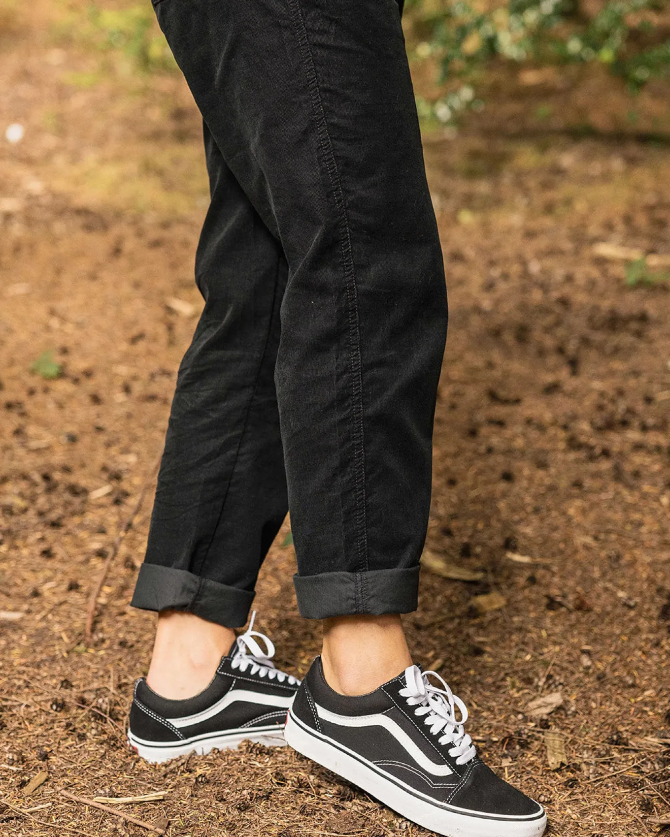 Compass Recycelte Cordhose - Schwarz
