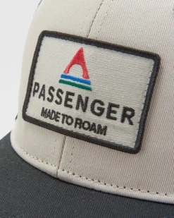 Core recycelte Baumwoll-Trucker-Kappe - Schwarz/Weiß