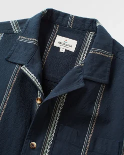 Cove Bio-Baumwolle Kurzarmhemd - Tiefes Marine Jacquard Streifen
