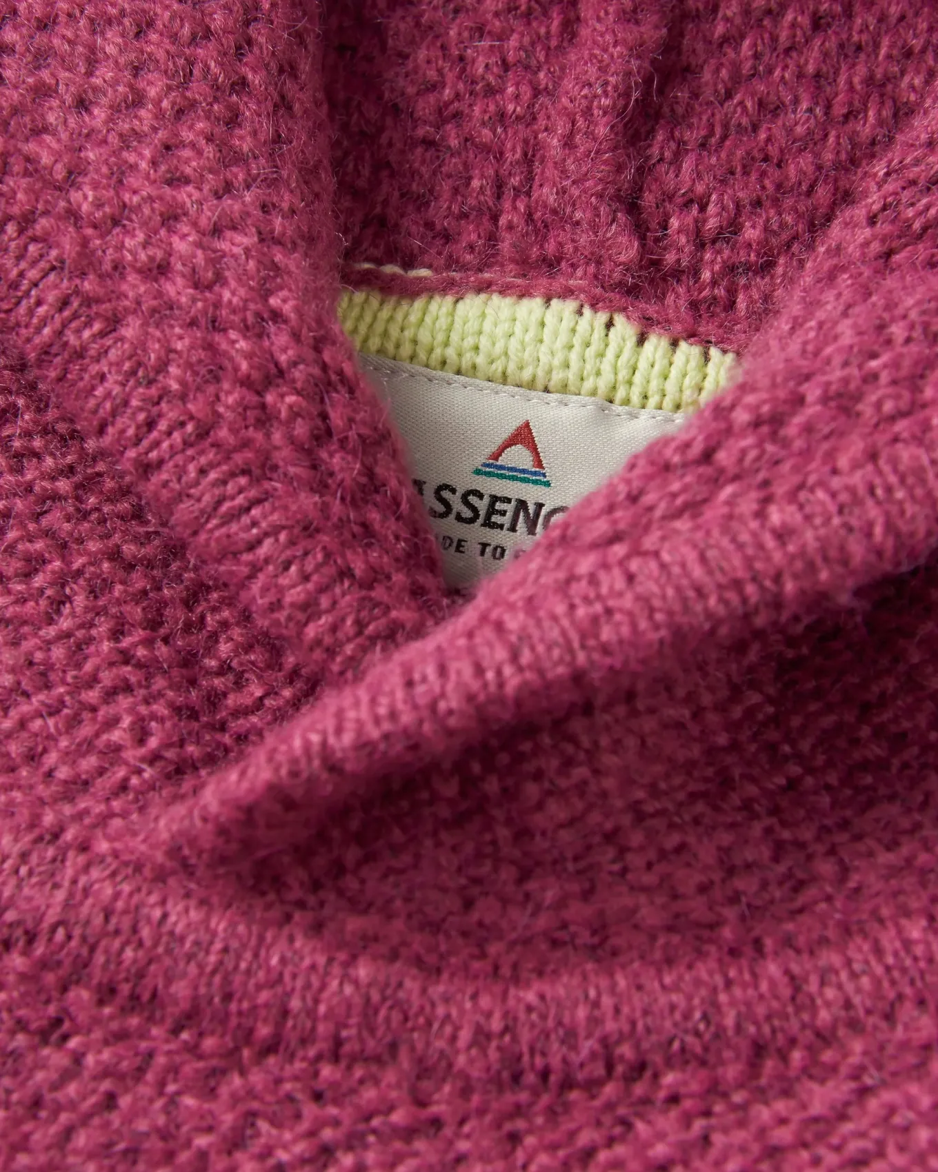 Cove Recycelter Gestrickter Hoodie - Rhabarber
