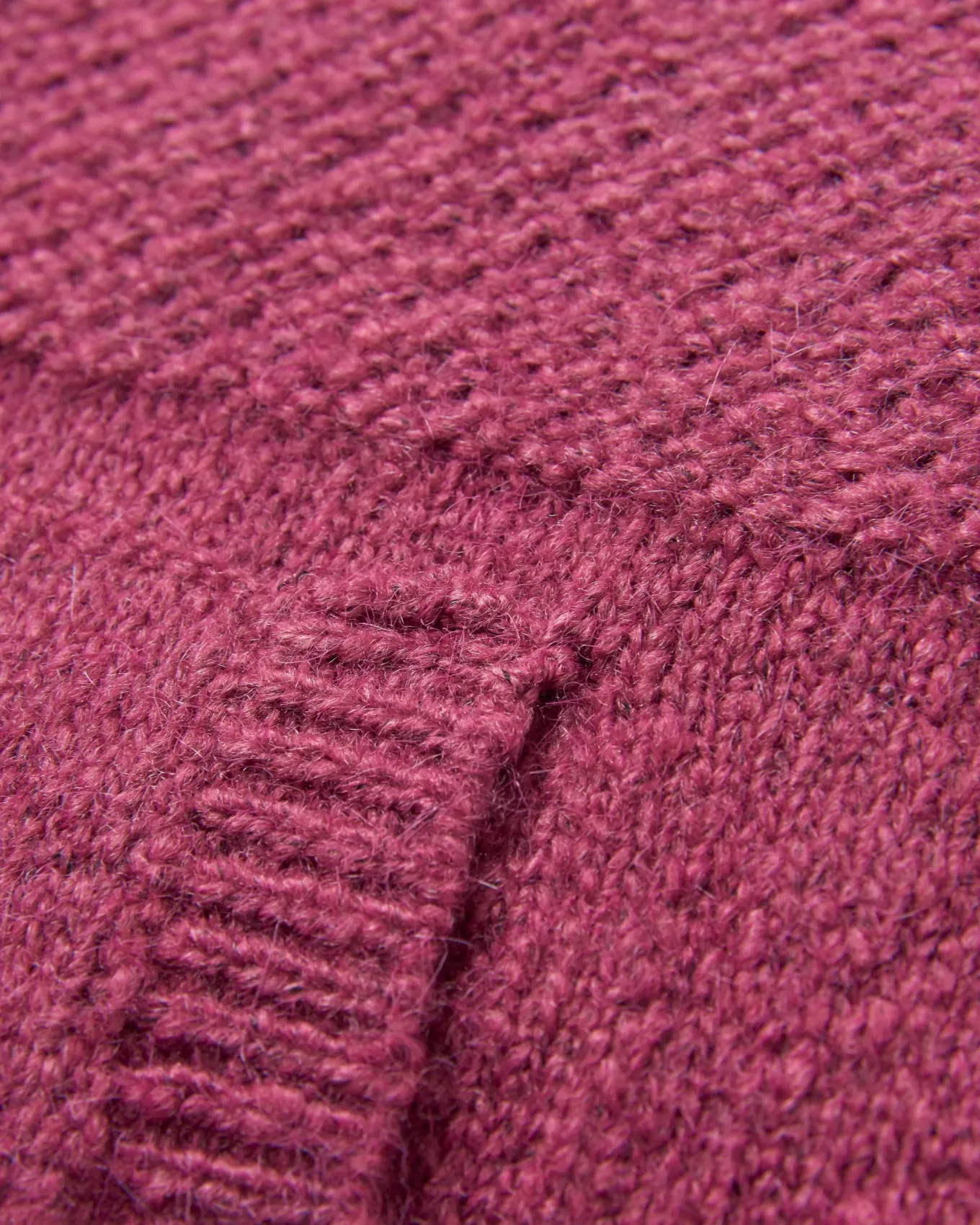 Cove Recycelter Gestrickter Hoodie - Rhabarber