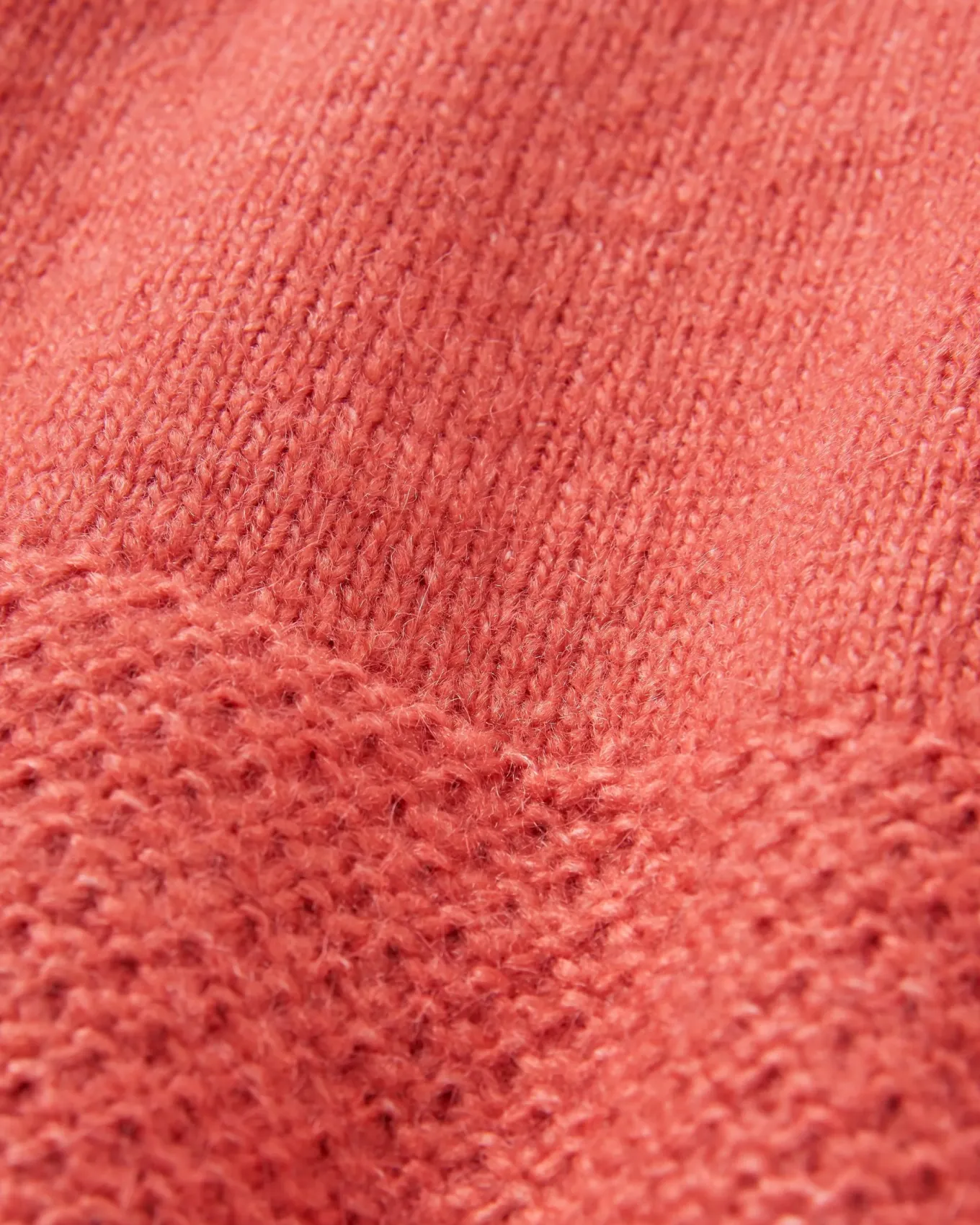 Cove Recycelter Gestrickter Pullover - Mineralrot