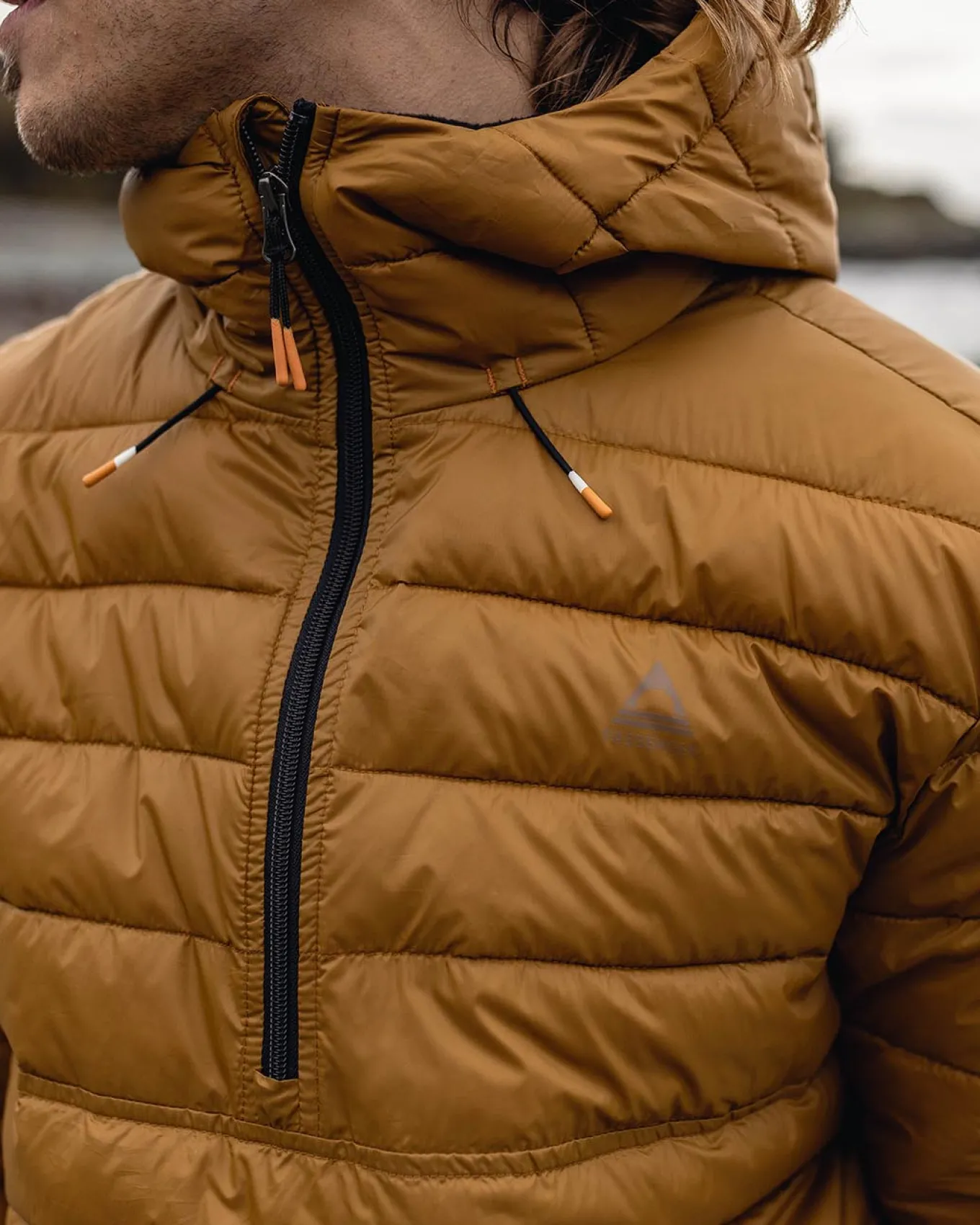 Crest Recycelte Isolierjacke - Goldbraun