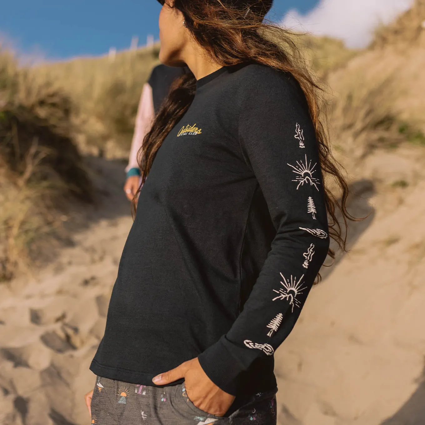 Dawn Recyceltes Baumwoll-Langarmshirt - Schwarz