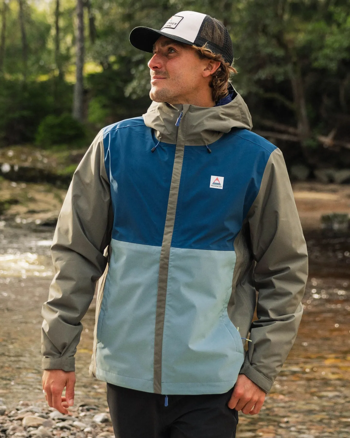 Downpour Recycelte Wasserdichte Jacke - Gezeitenblau/Arktis/Staubige Olive