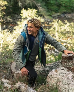 Downpour Recycelte Wasserdichte Jacke - Gezeitenblau/Arktis/Staubige Olive