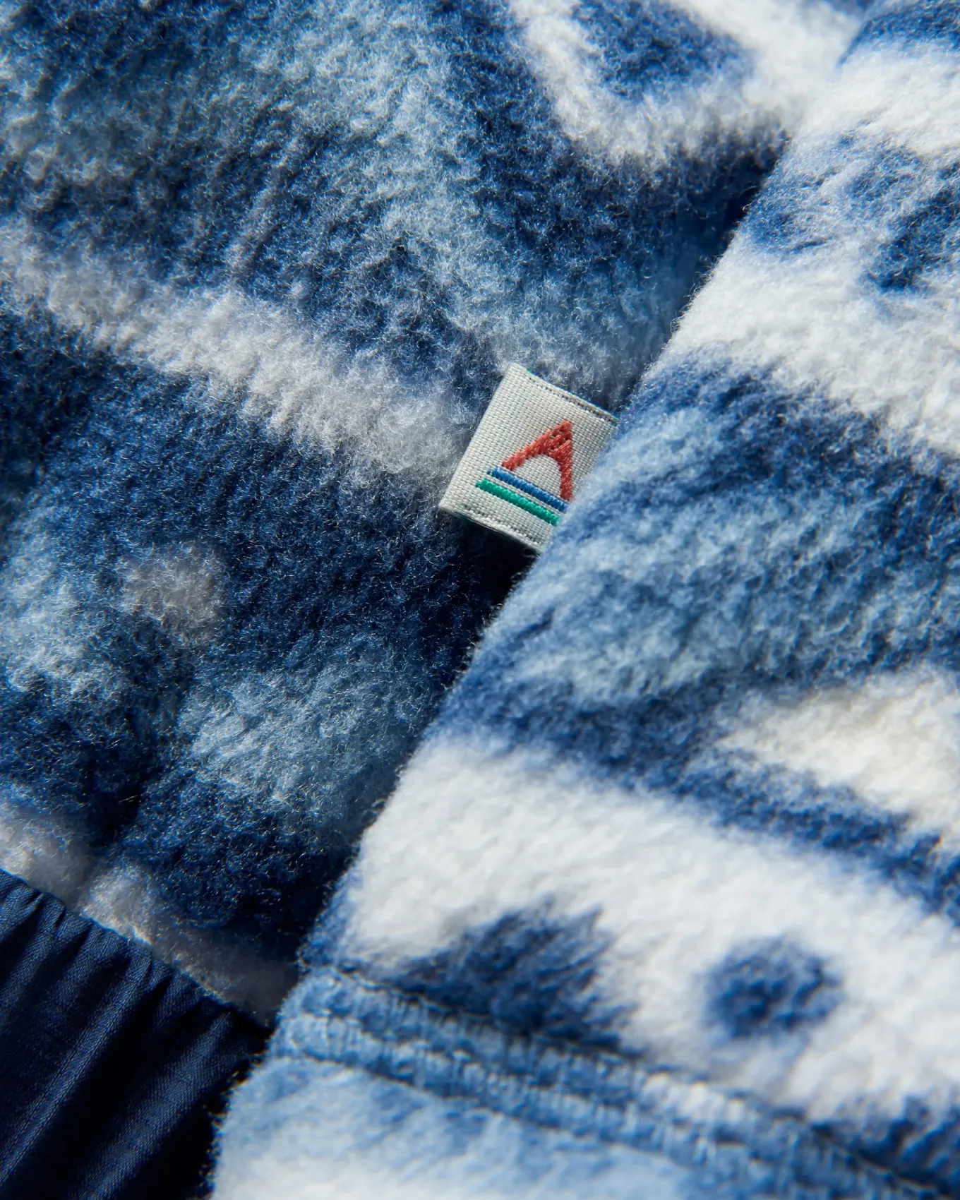 Ebb Recyceltes Polarfleece - Berg Geo Grau Blau