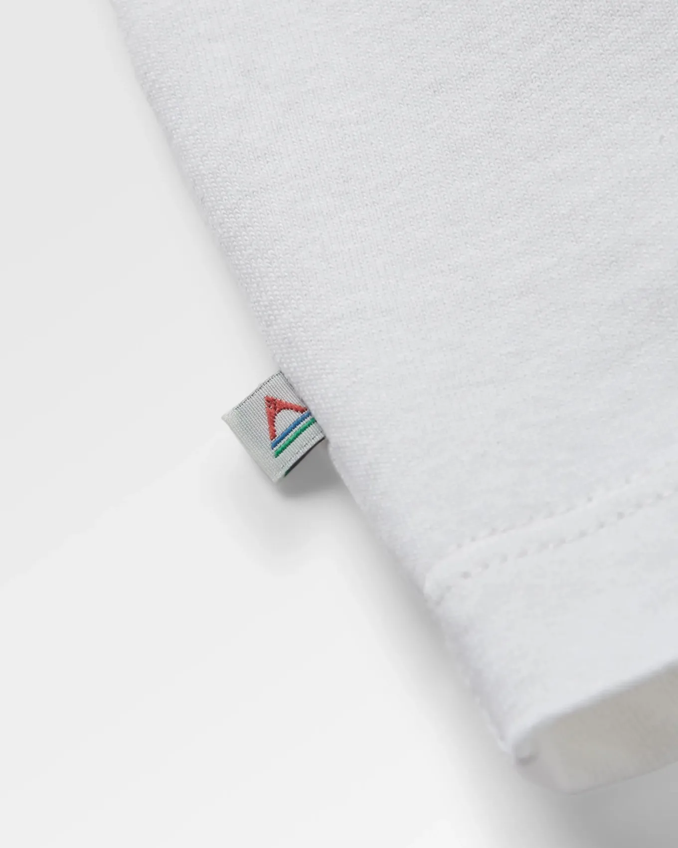 Elbio Recyceltes T-Shirt in entspannter Passform - Weiß