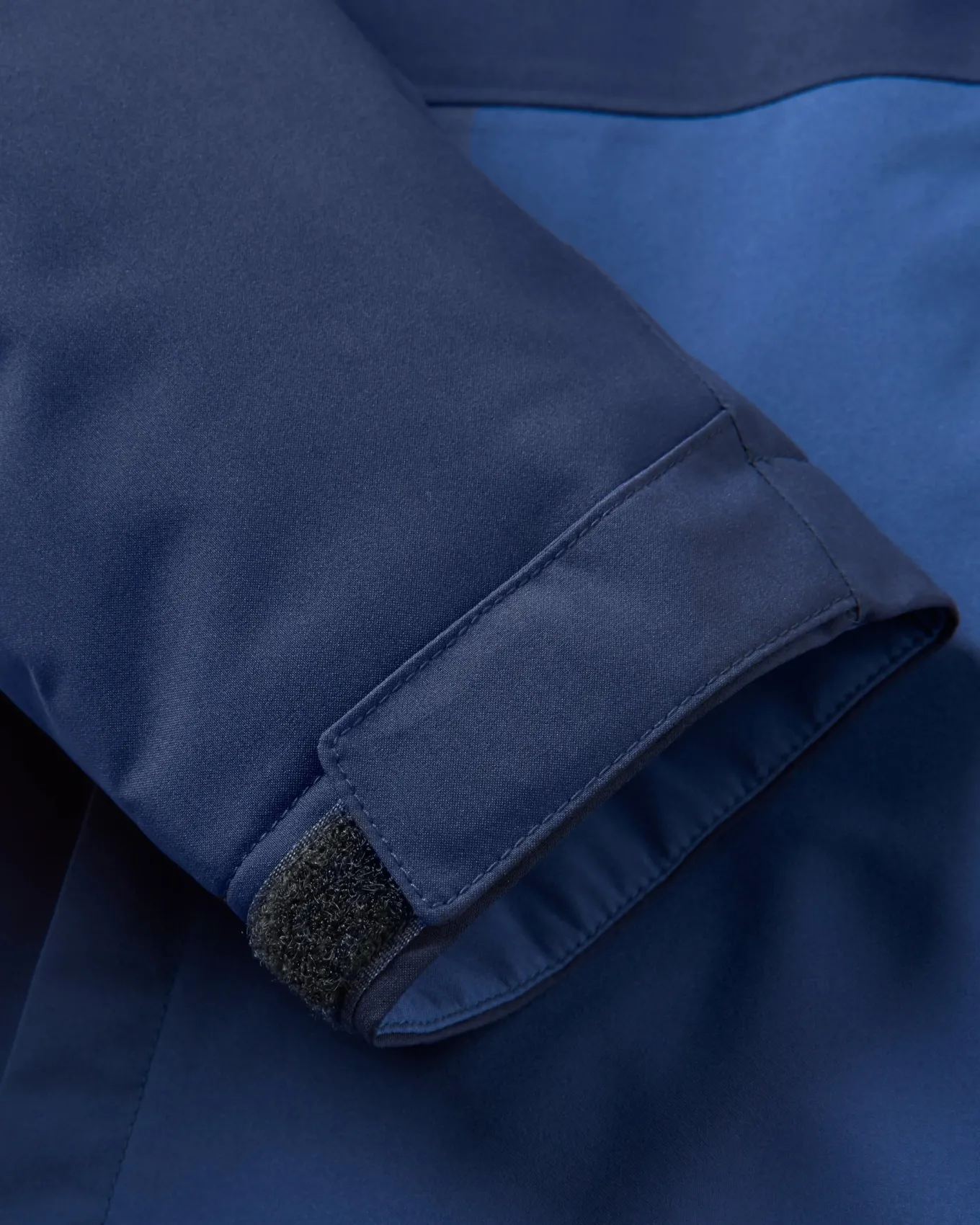 Elevate isolierte wasserdichte Jacke - Tiefes Marineblau
