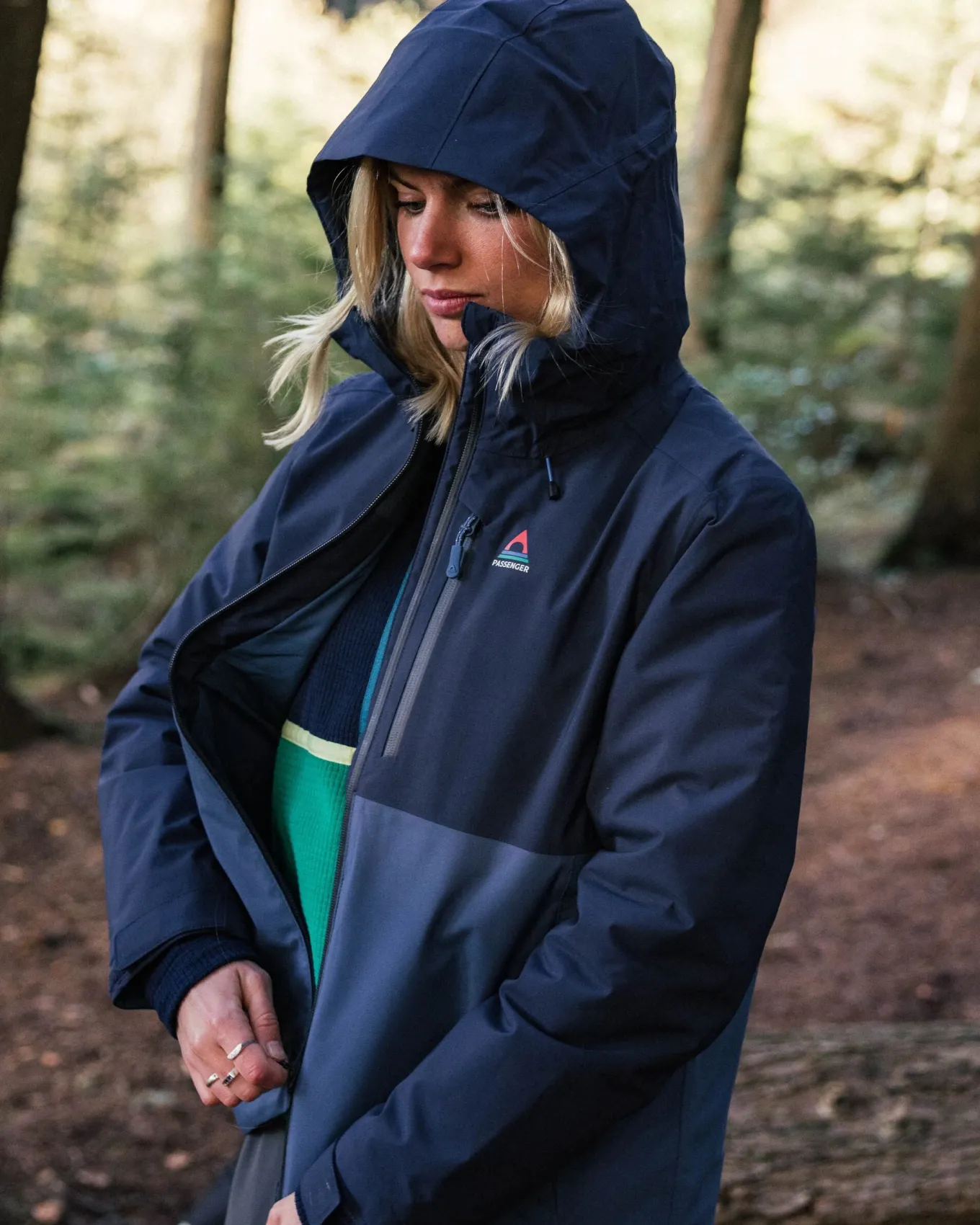 Elevate isolierte wasserdichte Jacke - Tiefes Marineblau