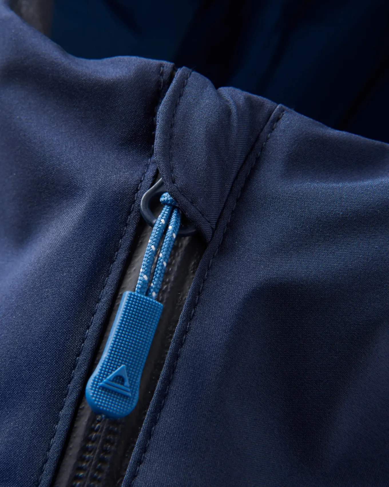 Elevate isolierte wasserdichte Jacke - Tiefes Marineblau