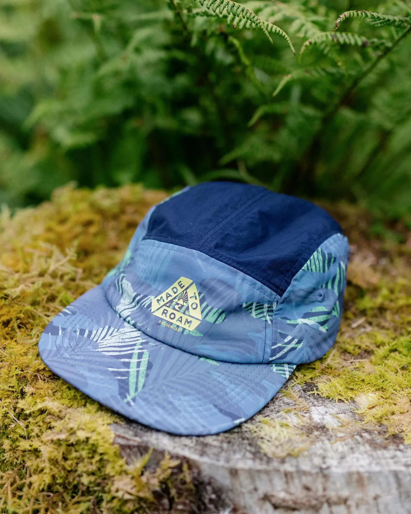 Emerge 5-Panel Trail Cap - Palm Camo Mondlicht