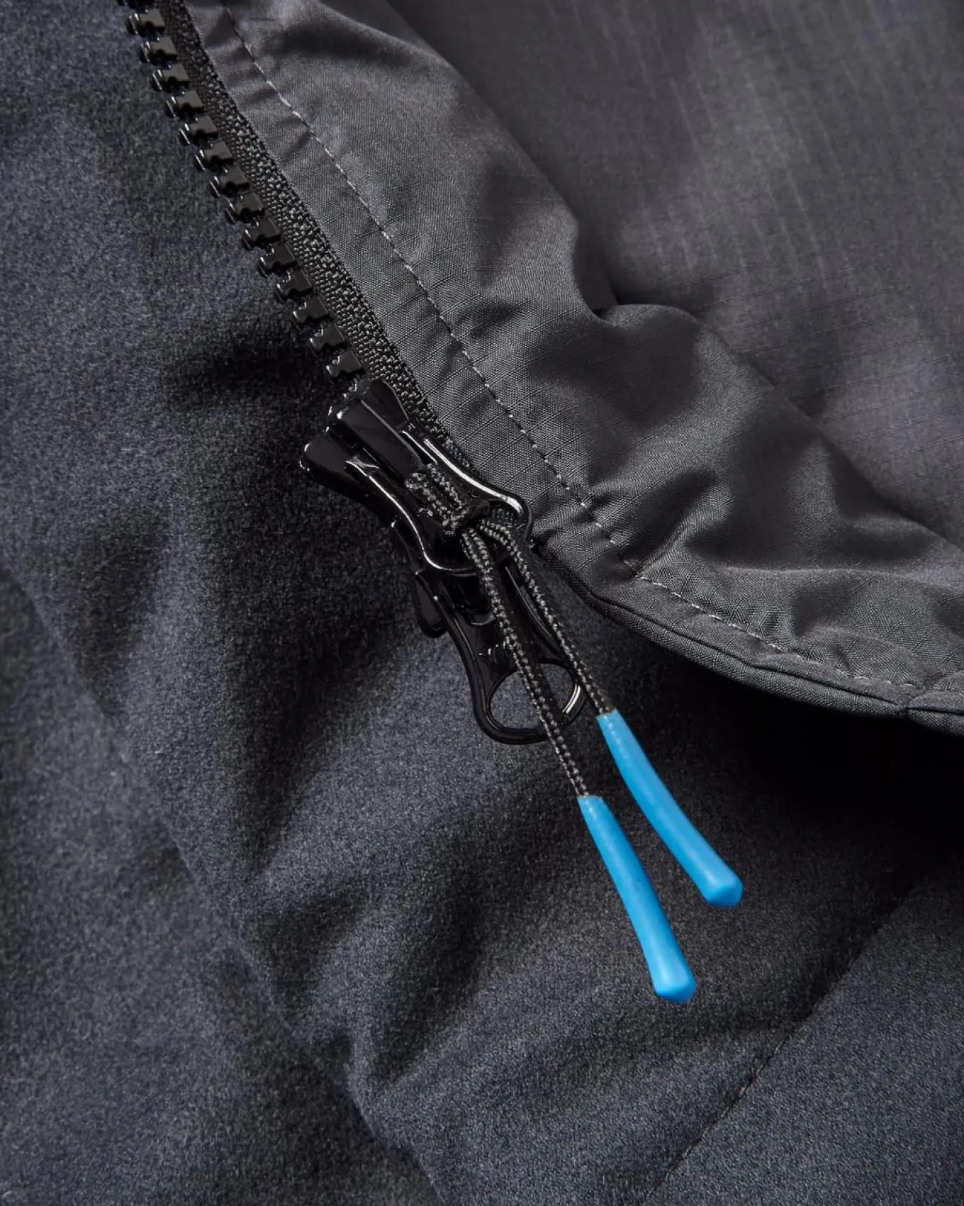 Escapism Recycelter Handtuchgefütterter Surf Poncho - Schwarz