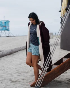 Escapism Recycelter Sherpa-gefütterter Surf Poncho - Windsor-Wein