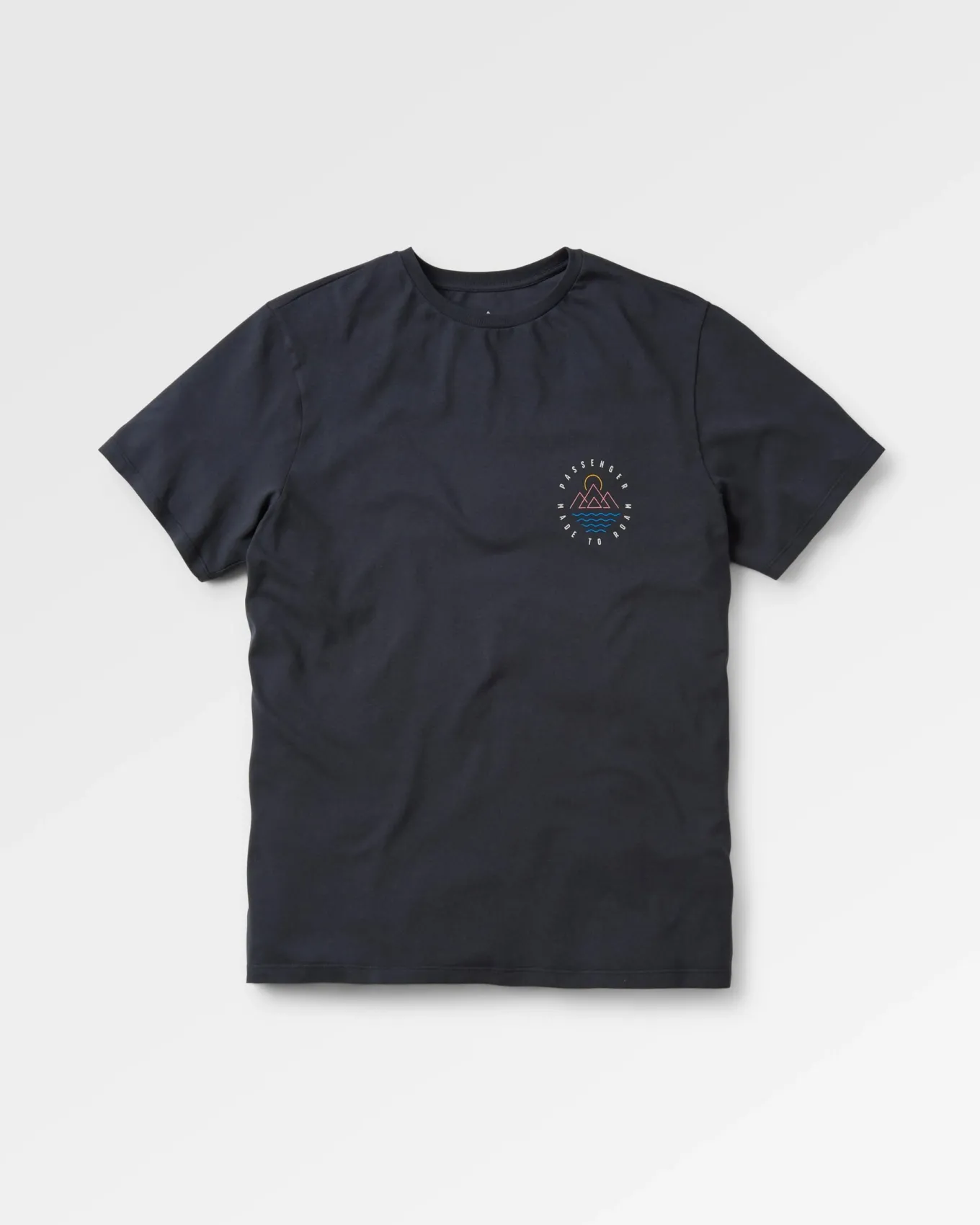 Escapism Recyceltes Baumwoll-T-Shirt - Schwarz