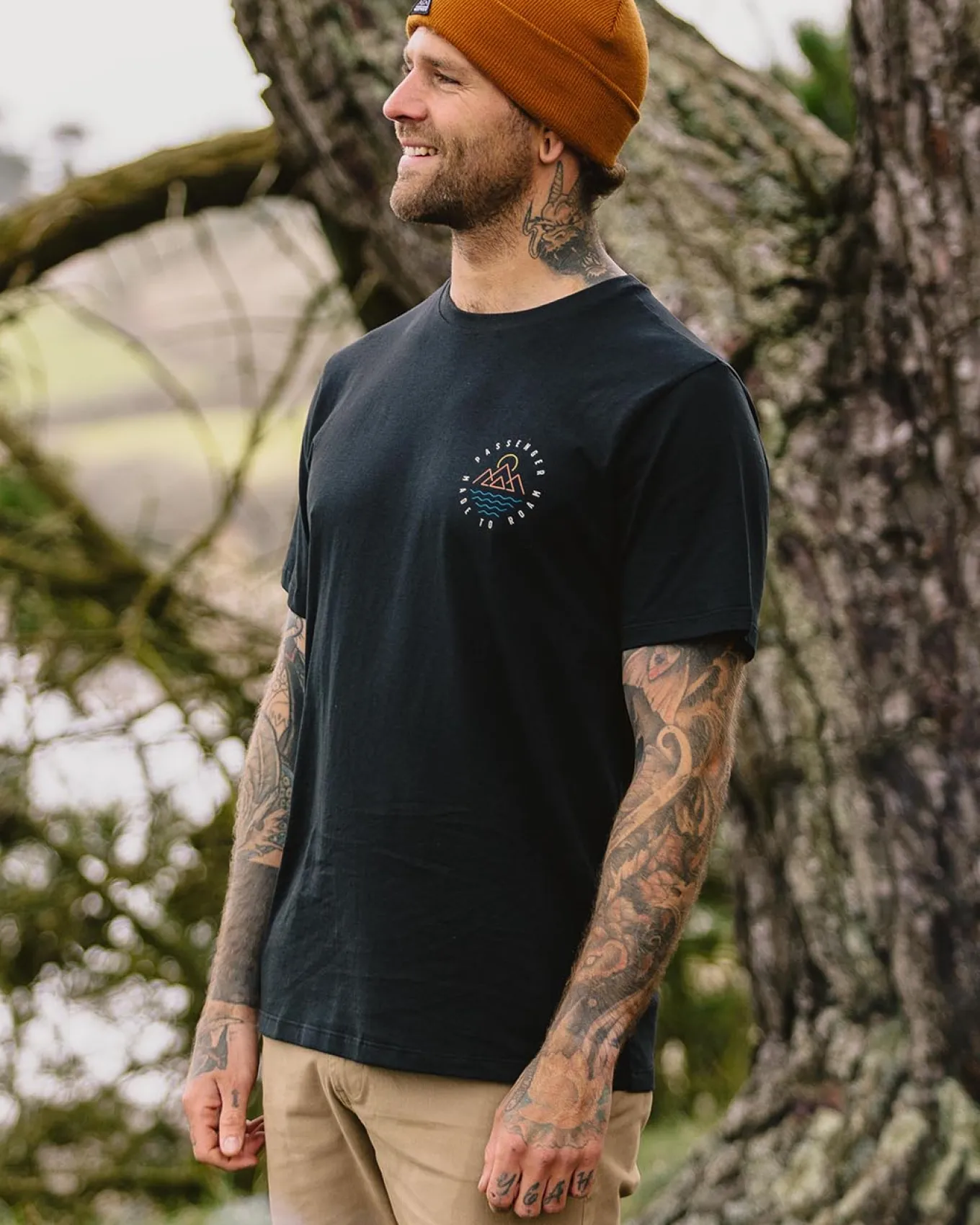 Escapism Recyceltes Baumwoll-T-Shirt - Schwarz