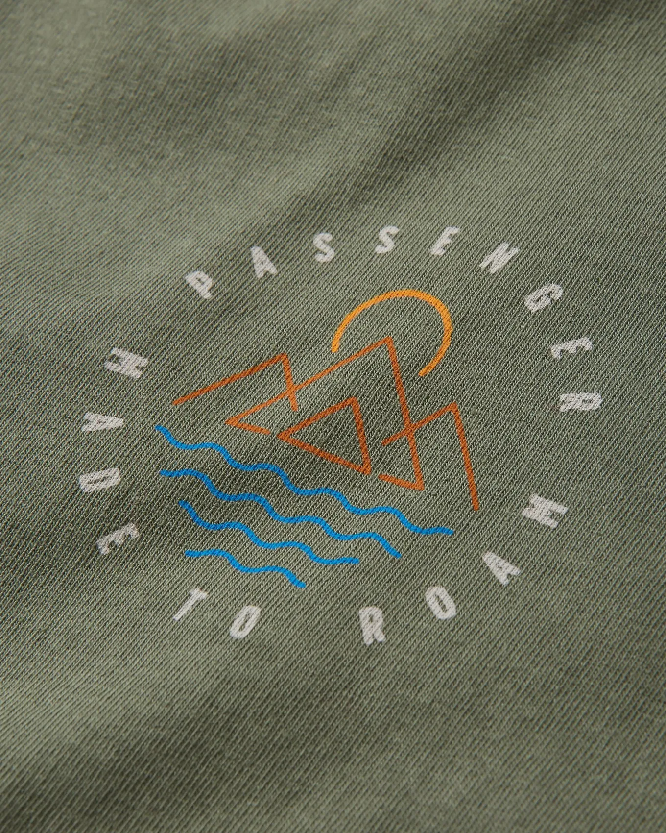 Escapism Recyceltes Baumwoll-T-Shirt - Staubige Olive