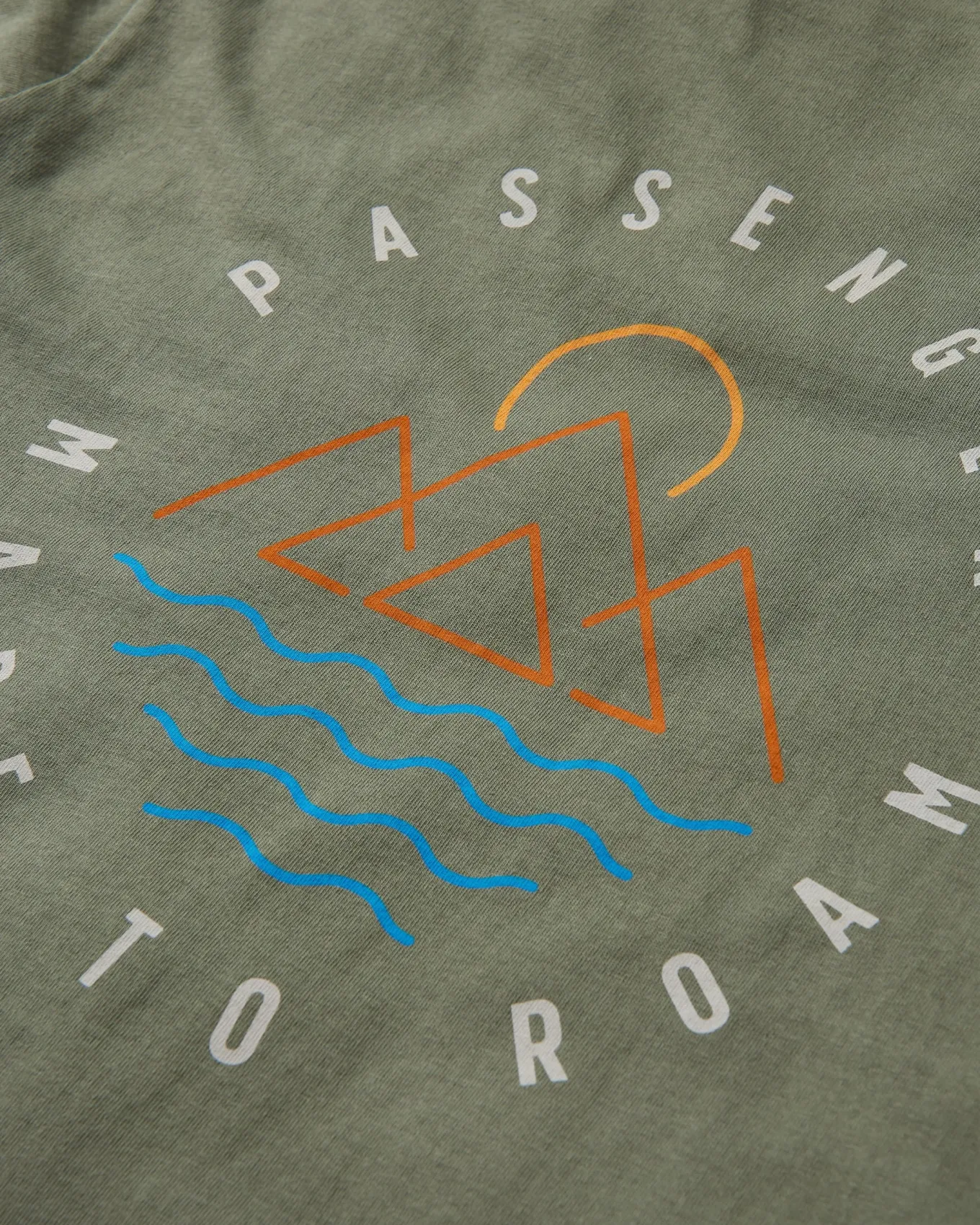 Escapism Recyceltes Baumwoll-T-Shirt - Staubige Olive