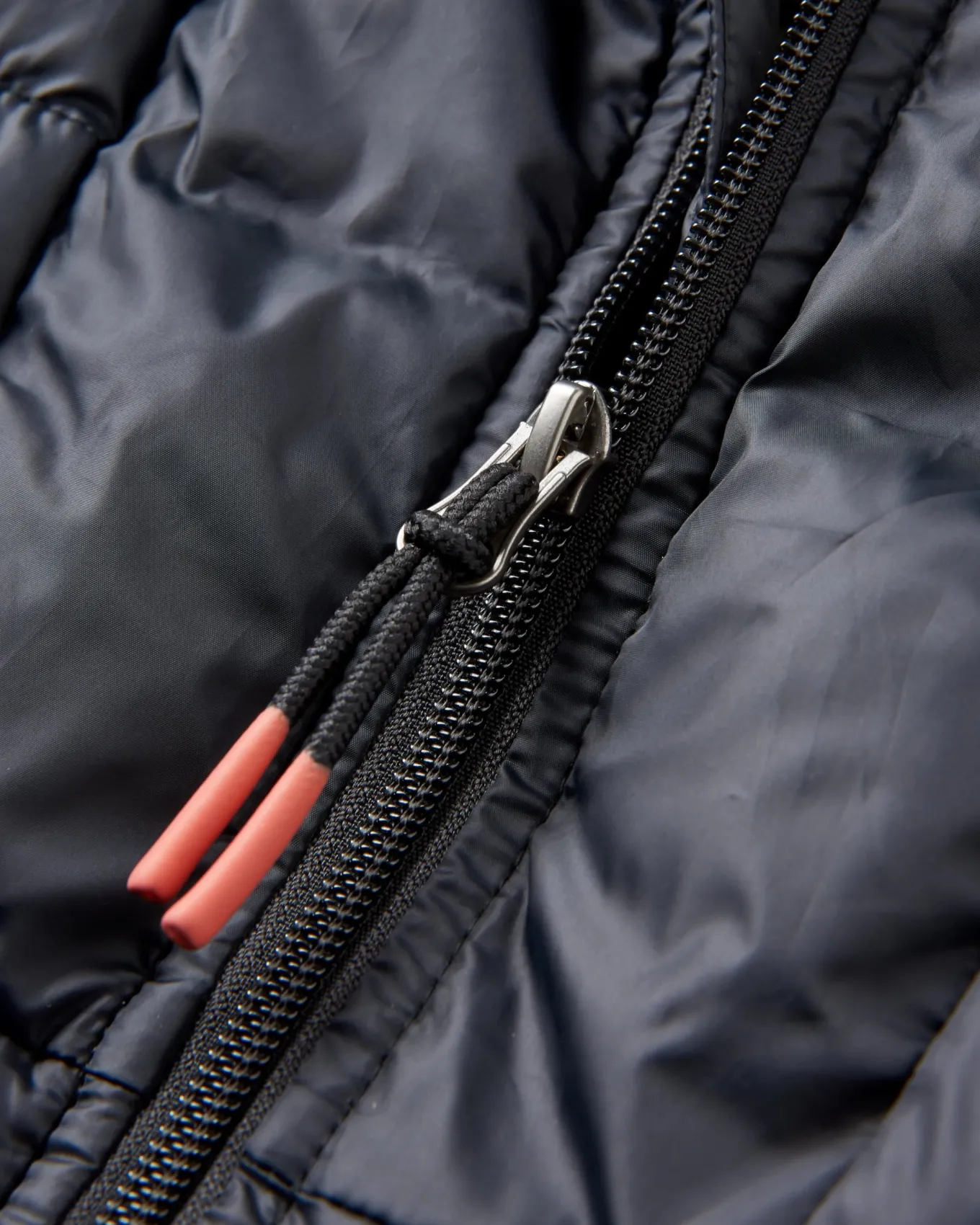 Flynn Recycelte Isolierjacke - Schwarz