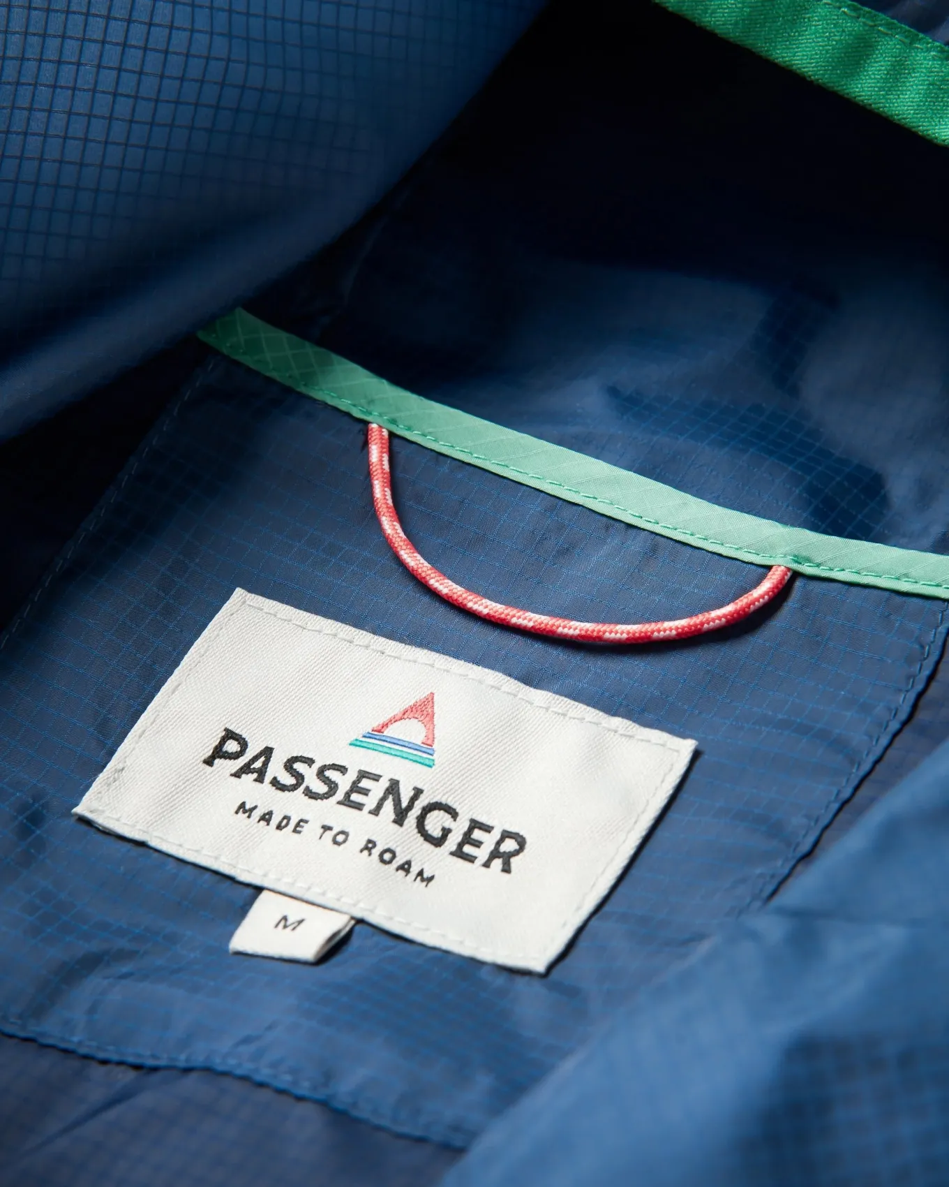 Gusto Recycelte Windjacke - Sattes Marineblau/Dunkles Denim