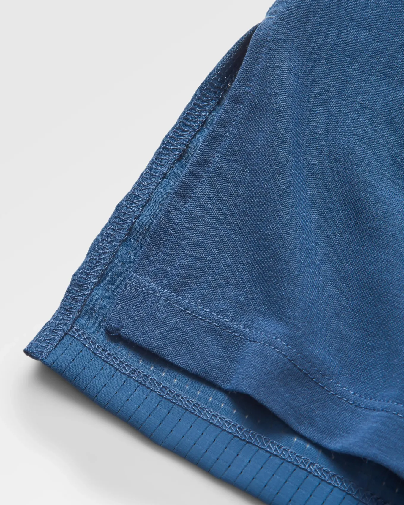 Lotus Recyceltes Aktives Langarm-Top - Dunkler Denim