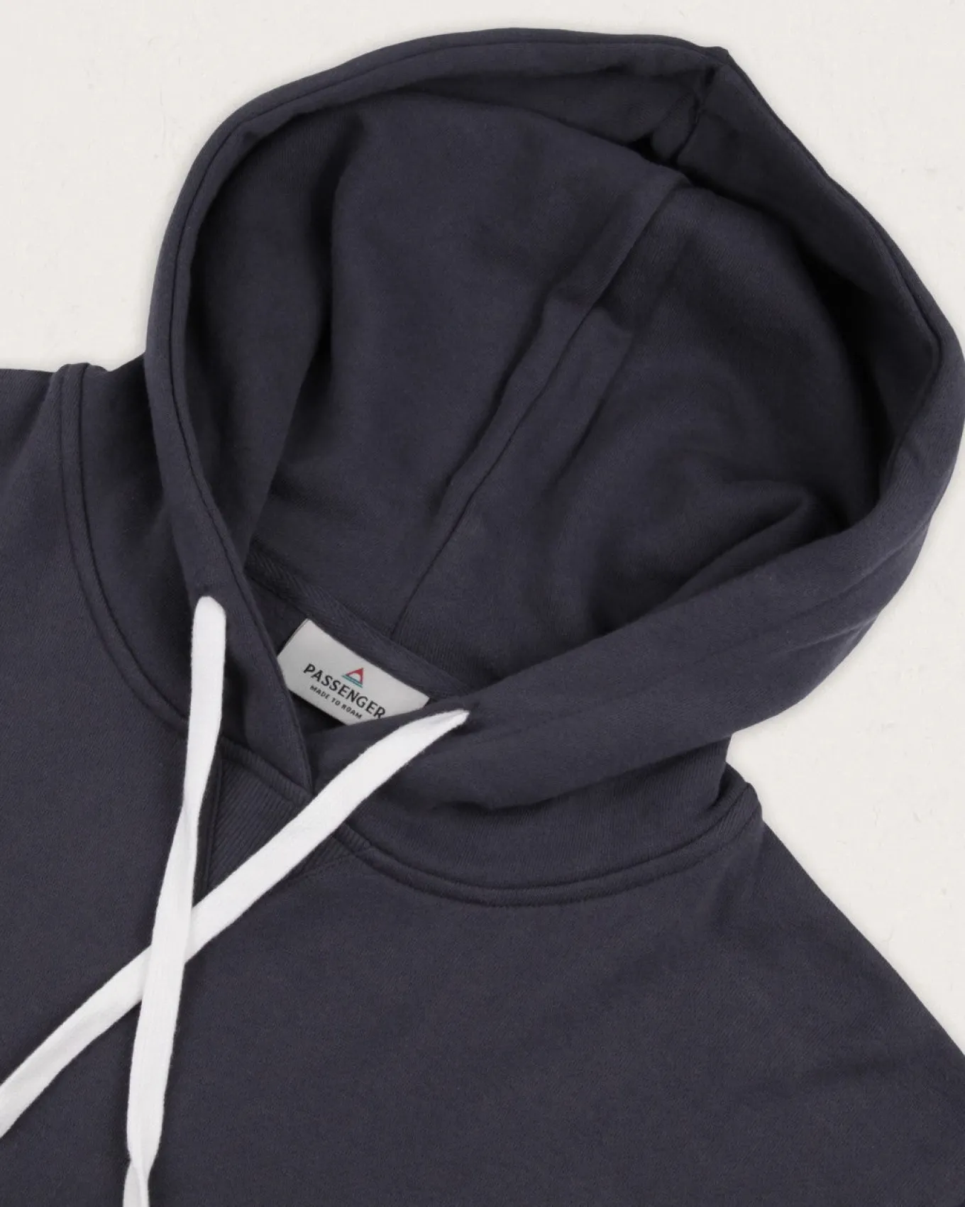 Made to Roam Recycelter Kapuzenpullover - Verblasstes Schwarz