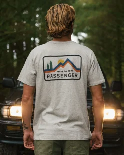 Made To Roam Recyceltes Baumwoll-T-Shirt - Graumeliert