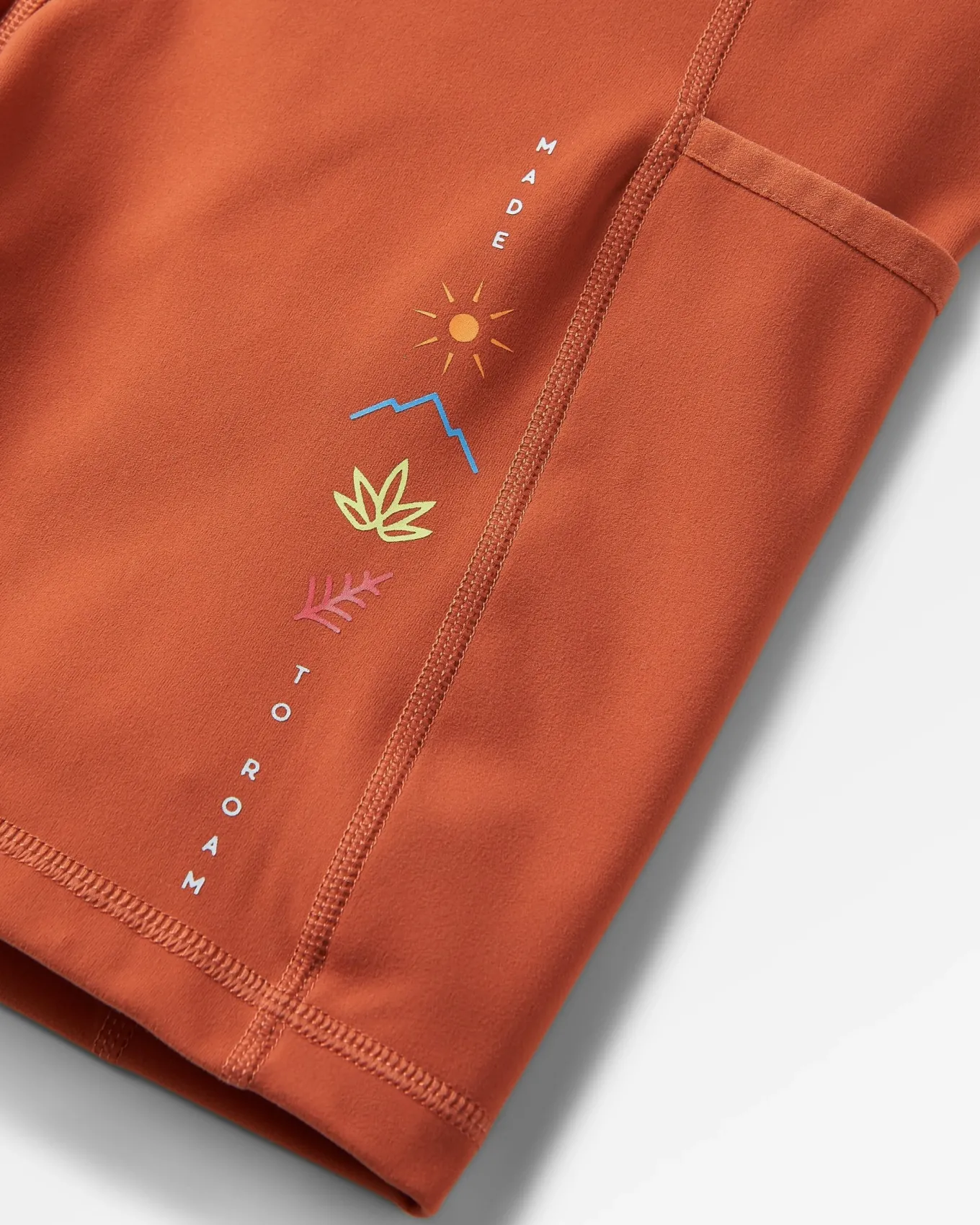 Mantra Recycelte Aktiv-Short - Gebrannter Ton