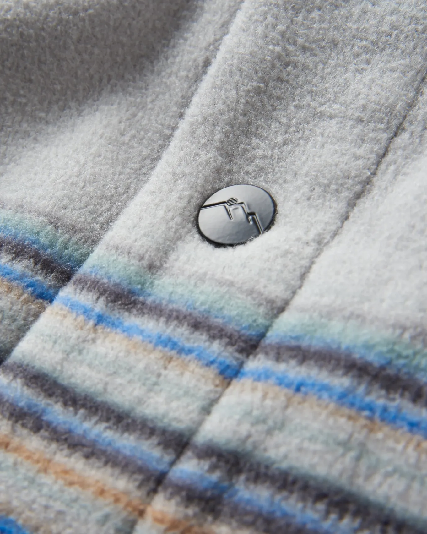 Maple Recyceltes Polar-Fleece-Hemd - Stahlgrau gestreift