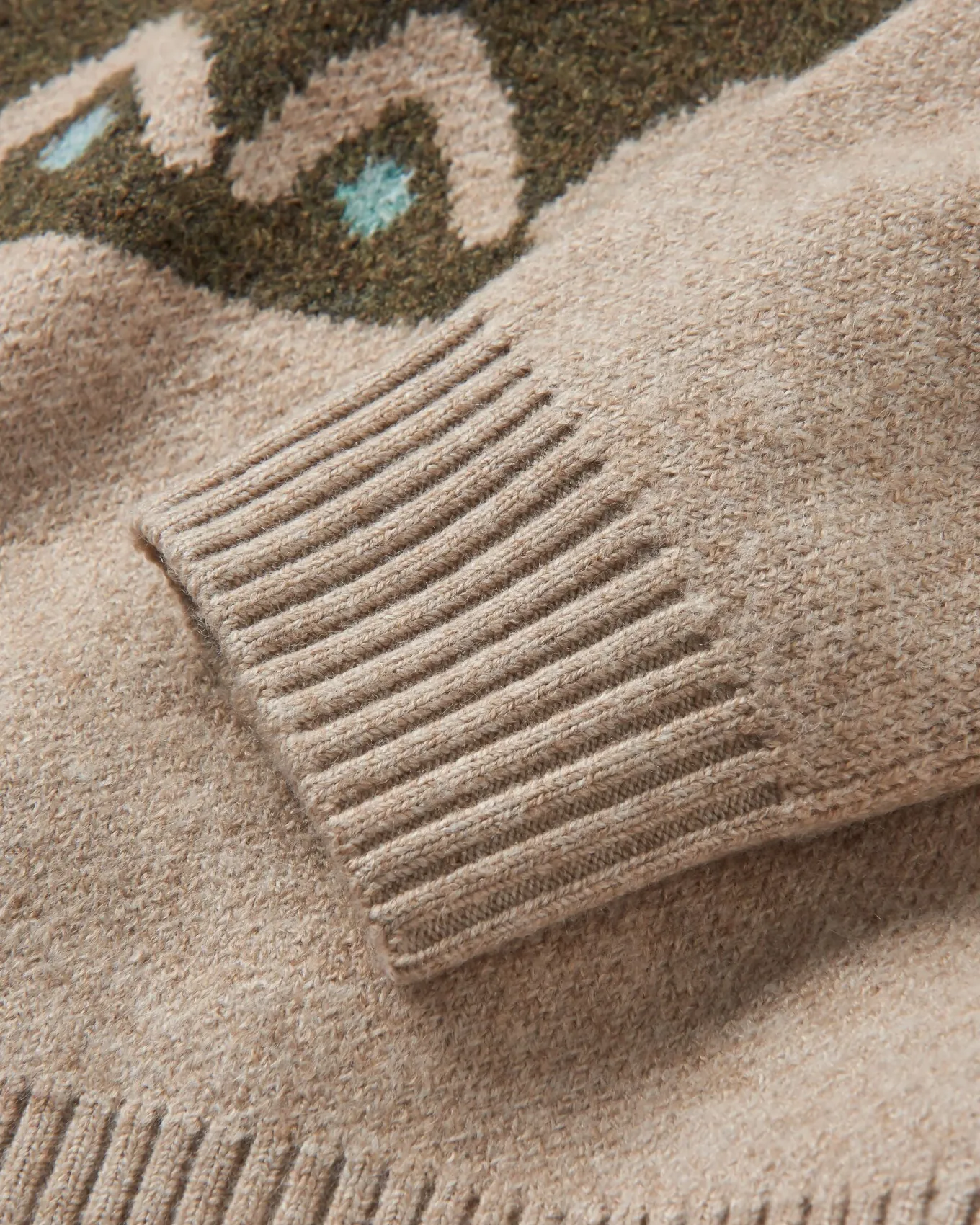Nettle Recycelter Gestrickter Pullover - Khaki