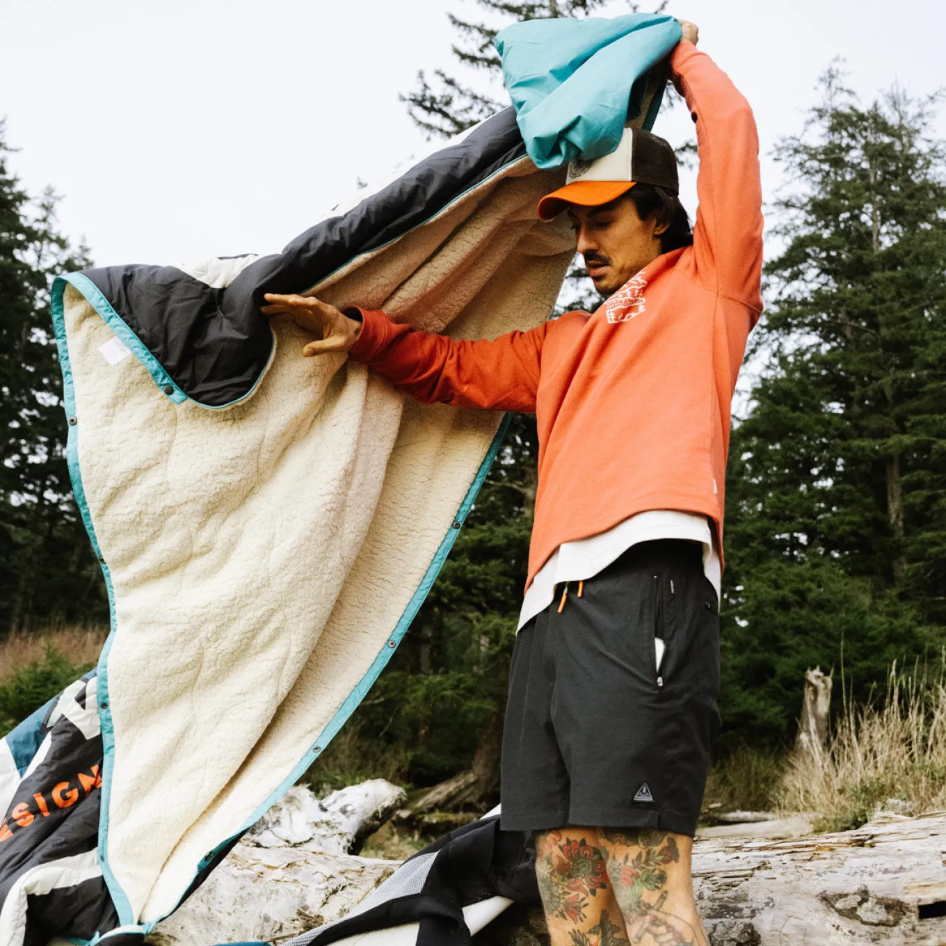 Nomadic Recycelte Sherpa Decke - Schwarz 'Nowhere Bound' Druck