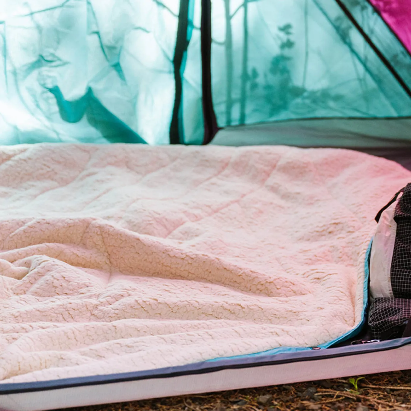 Nomadic Recycelte Sherpa Decke - Schwarz 'Nowhere Bound' Druck