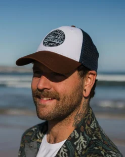 Odyssey Trucker Kappe - Sattes Marineblau/Gummi