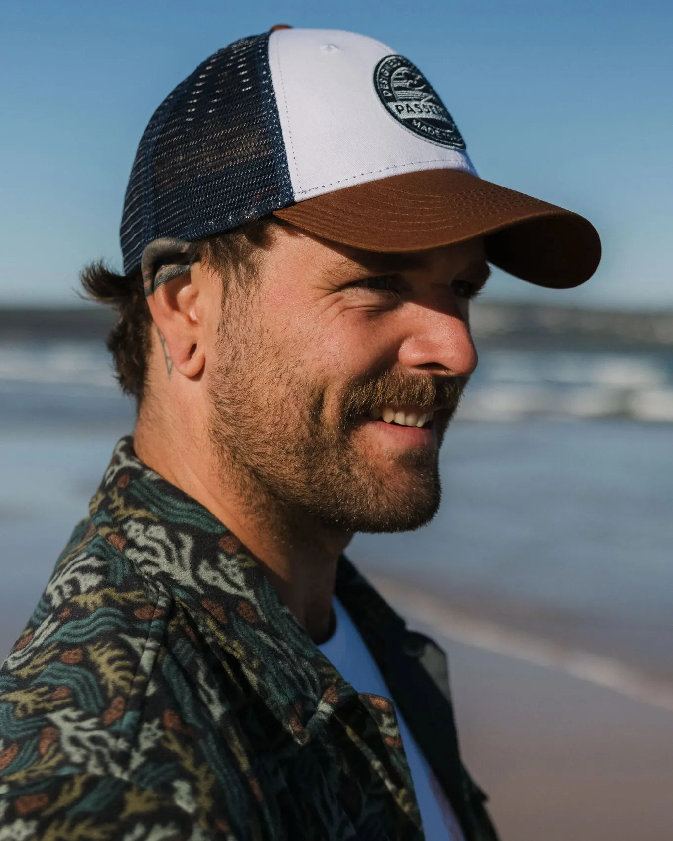 Odyssey Trucker Kappe - Sattes Marineblau/Gummi