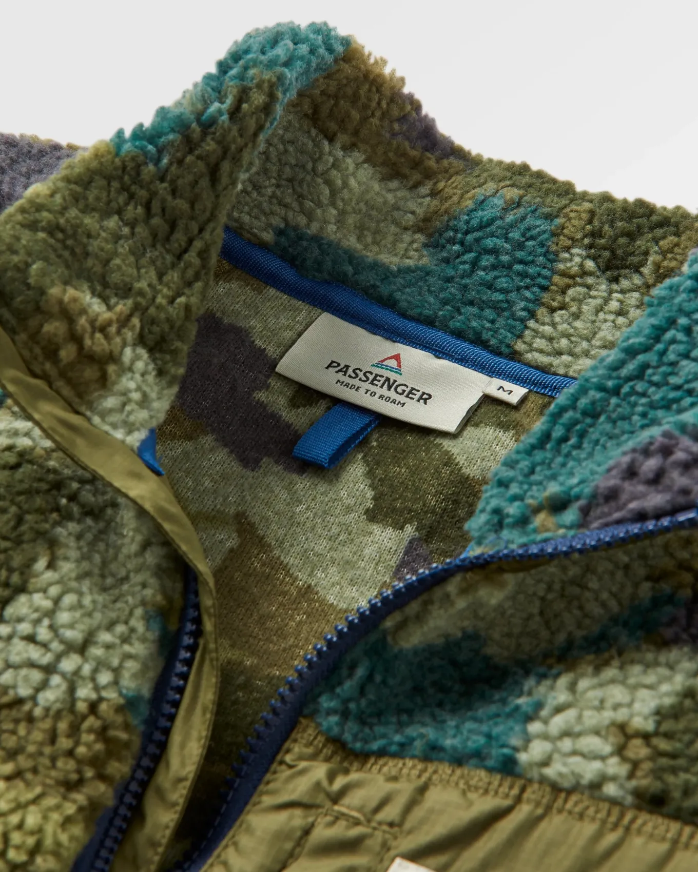 Offroad Recycelter Sherpa-Fleece mit halbem Reißverschluss - Alpen-Tarnung Khaki