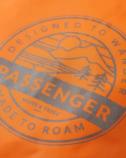 Recycelte wasserdichte Rucksackhülle (18-35L) - Sonnenaufgang Orange