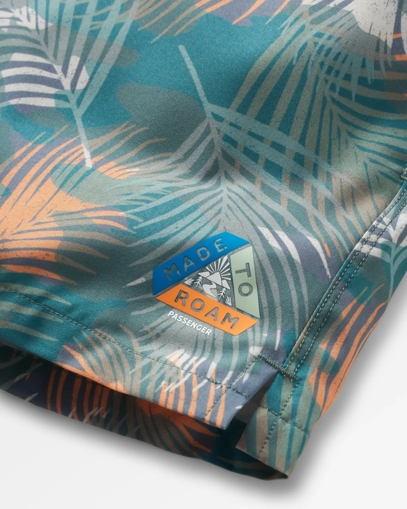 Roundtrip Recycelte Allzweck-Trail-Shorts - Palm Camo Tiefsee