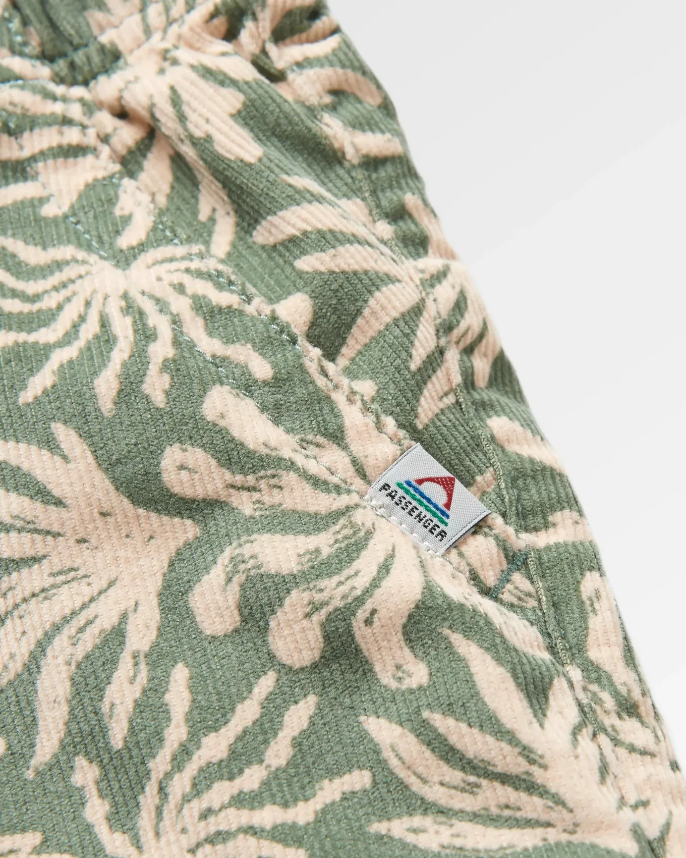 Santosa Bio-Baumwolle Cord-Shorts - Seegras Pistazie