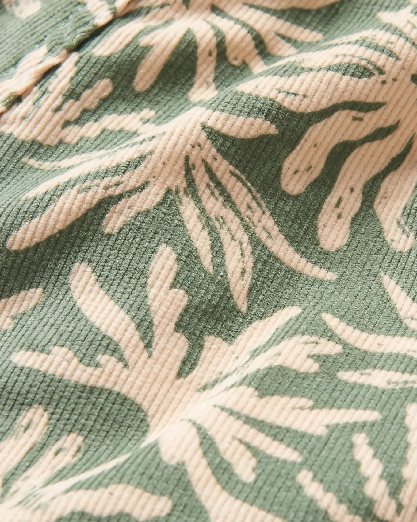 Santosa Bio-Baumwolle Cord-Shorts - Seegras Pistazie